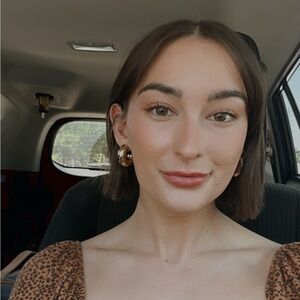 Meet your Posher, Jade